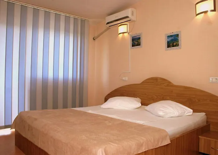 בית הארחה Andronic 3*