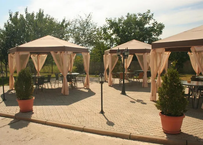 בית הארחה Andronic 3*